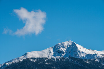 Fototapeta na wymiar Karwendelgebirge mit ersten Schnee