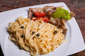 Pasta carbonara with bacon