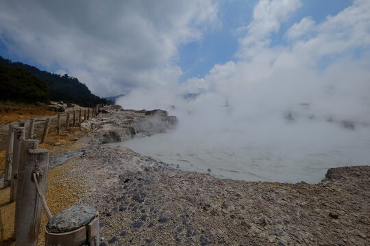 Crater Sikidang, Dieng