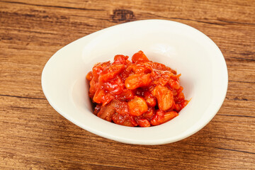 Baked kidney with tomato and pepper