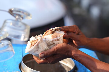 Es Puter is traditional ice cream from Java, Indonesia. It's delicious and have many flavour.