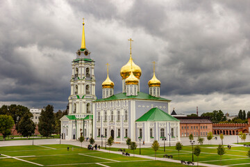 Fototapeta na wymiar Tula, Russia - September, 16, 2016: Golden domes of the Assumption Orthodox Cathedral in the Tula Kremlin.
