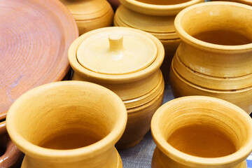 Clay pots for cooking. Trade in ceramics