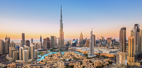 Dubai centrum, geweldige skyline van het stadscentrum met luxe wolkenkrabbers, Verenigde Arabische Emiraten