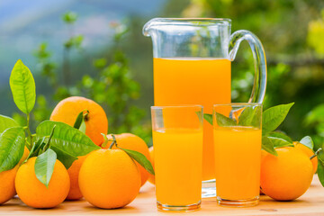 juice and oranges