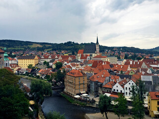 Fototapeta na wymiar view of the town of cesky krumlov from a hill, in Czech Republic
