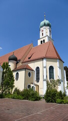 Fototapeta na wymiar Kirche St. Georg Haunstetten