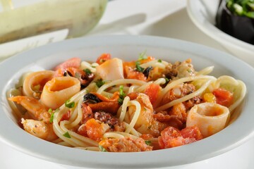 Spaguetti com frutos do Mar