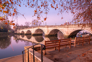 Autumn scene with the historical bridge architecture in Richmond Upon Thames, London