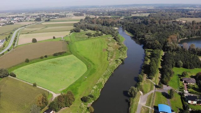 Meandry rzeki Odra, granica Polsko - Czeska w okolicy Chałupek, z lotu ptaka
