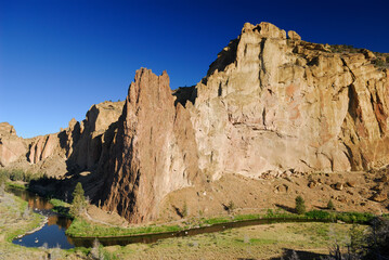 Picnic Lunch Wall at Smith Rock Oregon and Crooked River