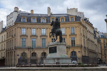 Obraz premium Streets of paris, architecture.