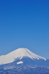 厳冬期の富士山眺望 丹沢山地の鍋割山より望む コピースペース