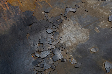 劣化硬質化したゴム板