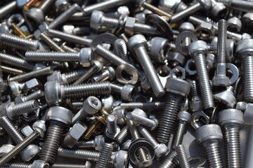 たくさんの各種ボルト・ネジ類