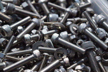 たくさんの各種ボルト・ネジ類