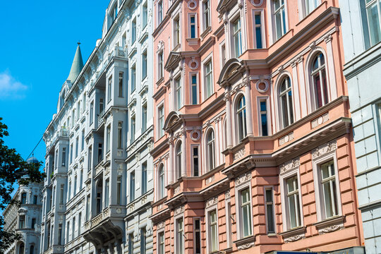 Colorful old apartment buildings seen in Vienna, Austria © elxeneize