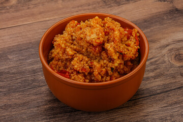 Couscos with tomato and chicken