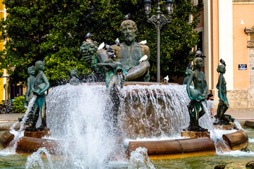 Springbrunnen fuente del Turia in Valencia Spanien © dietwalther