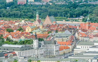 Fototapeta na wymiar The pre-war town hall, the Royal Castle and the Old Town in Warsaw seen from above