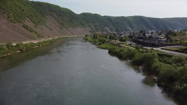Moseltal bei Valwig und Ernst