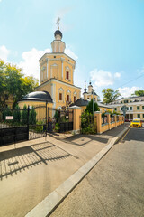 Fototapeta na wymiar Church of the Holy life-giving Trinity-Orthodox Church-Sunday school, Khokhlovsky lane in Moscow.