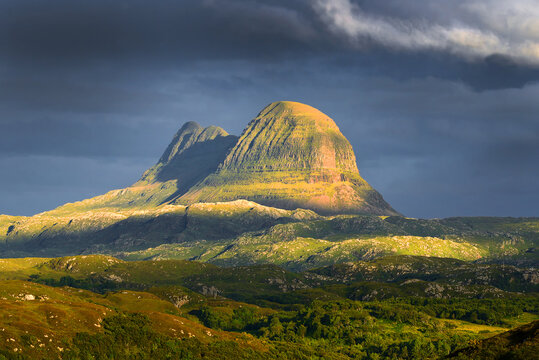 Legendary Suilven is one of the most distinctive mountains in Scotland. Lying in a remote area in the west of Sutherland, it is a wilderness landscape Inverpolly National Nature Reserve.