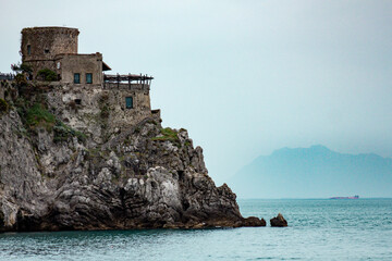 Fototapeta na wymiar castle on the coast of the sea