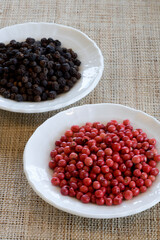 ブラックペパーとピンククペパー