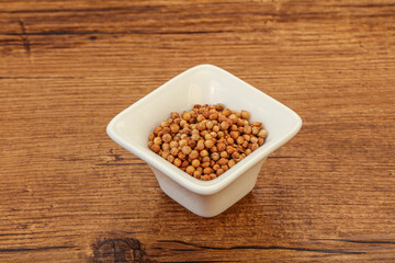 Coriander seeds in the bowl