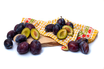 Fresh moyer purple plums