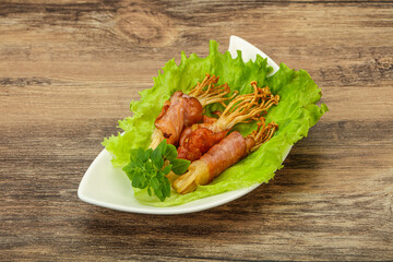 Roasted enoki mushrooms with bacon