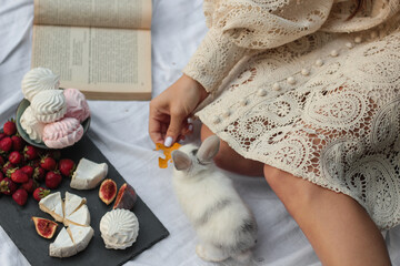 woman hands knitting wool