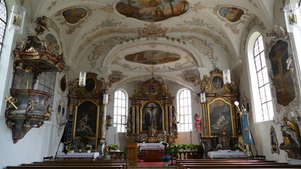 Fototapeta na wymiar Kirche St. Johannes Baptist Adelsried 