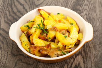 Fried potato with pork