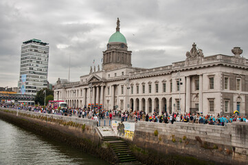 Fototapeta premium Custom House Quay