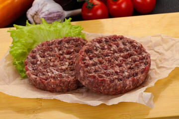 Raw burger cutlet