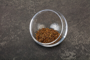 Dry zeera seeds in the bowl