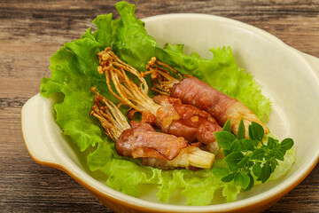 Roasted enoki mushrooms with bacon
