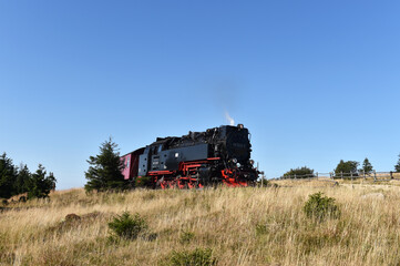Fototapeta na wymiar Harzer Schmalspurbahn auf dem Brocken