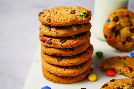 Chocolate chip and candy cookies / Christmas holiday baking