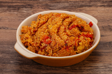 Couscos with tomato and chicken