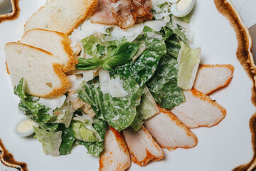 salad with chicken and vegetables