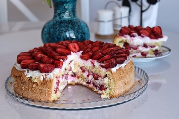 christmas cake with berries