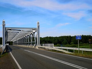 Fototapeta na wymiar Bridge over the Narew river, Podlasie, Polska