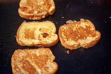French toast cooking