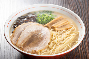 豚骨ラーメン