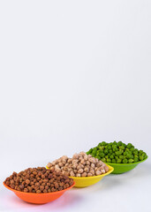 Fresh green Chickpea with dried Chickpea.