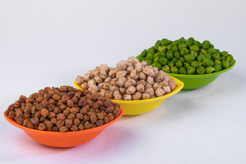 Fresh green Chickpea with dried Chickpea.