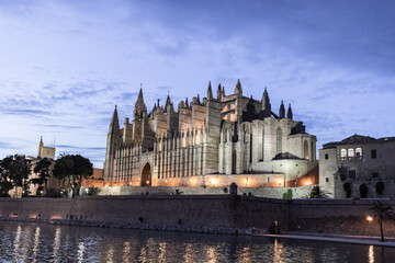 Fototapeta na wymiar Beautiful view of the Palma Cathedral in Palma de Mallorca, Balearic Islands, Spain